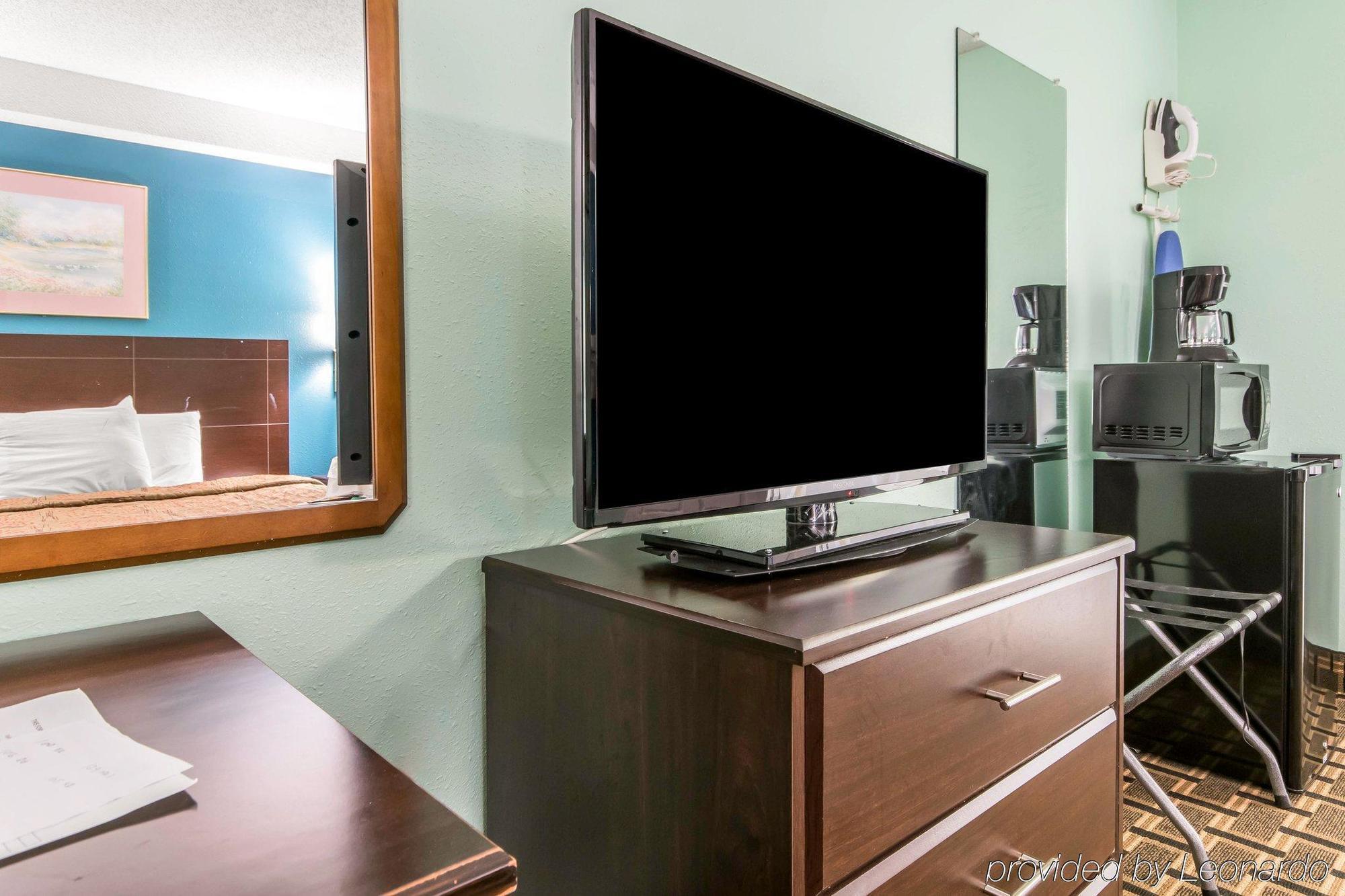 Econo Lodge Inn & Suites I-65 Brooks Buitenkant foto